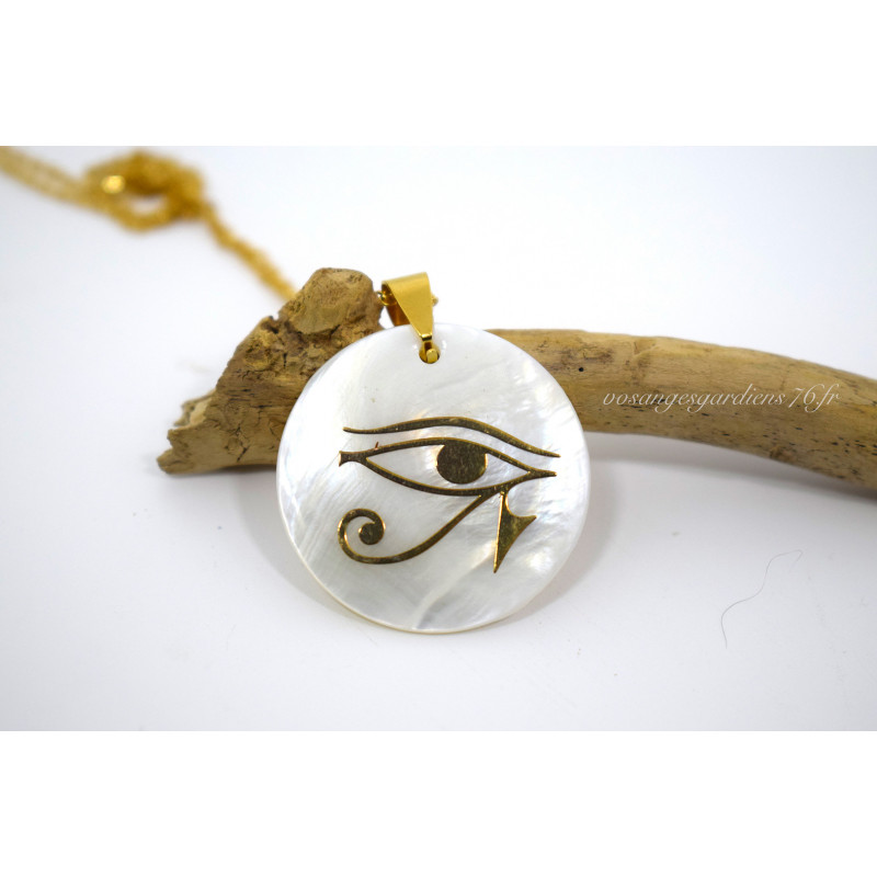 Collier coquillage oeil d'Horus avec chaine dorée