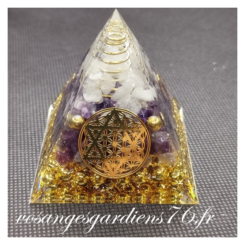 Pyramide orgonite 8cm Cristal de Roche & Amethyste Fleur de Vie Pentacle