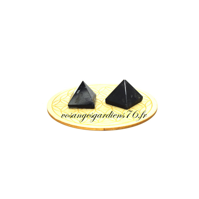 Pyramide 15  25mm Tourmaline Noire